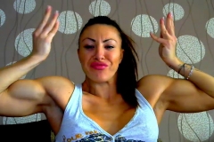 double-biceps-hot-muscle-girl